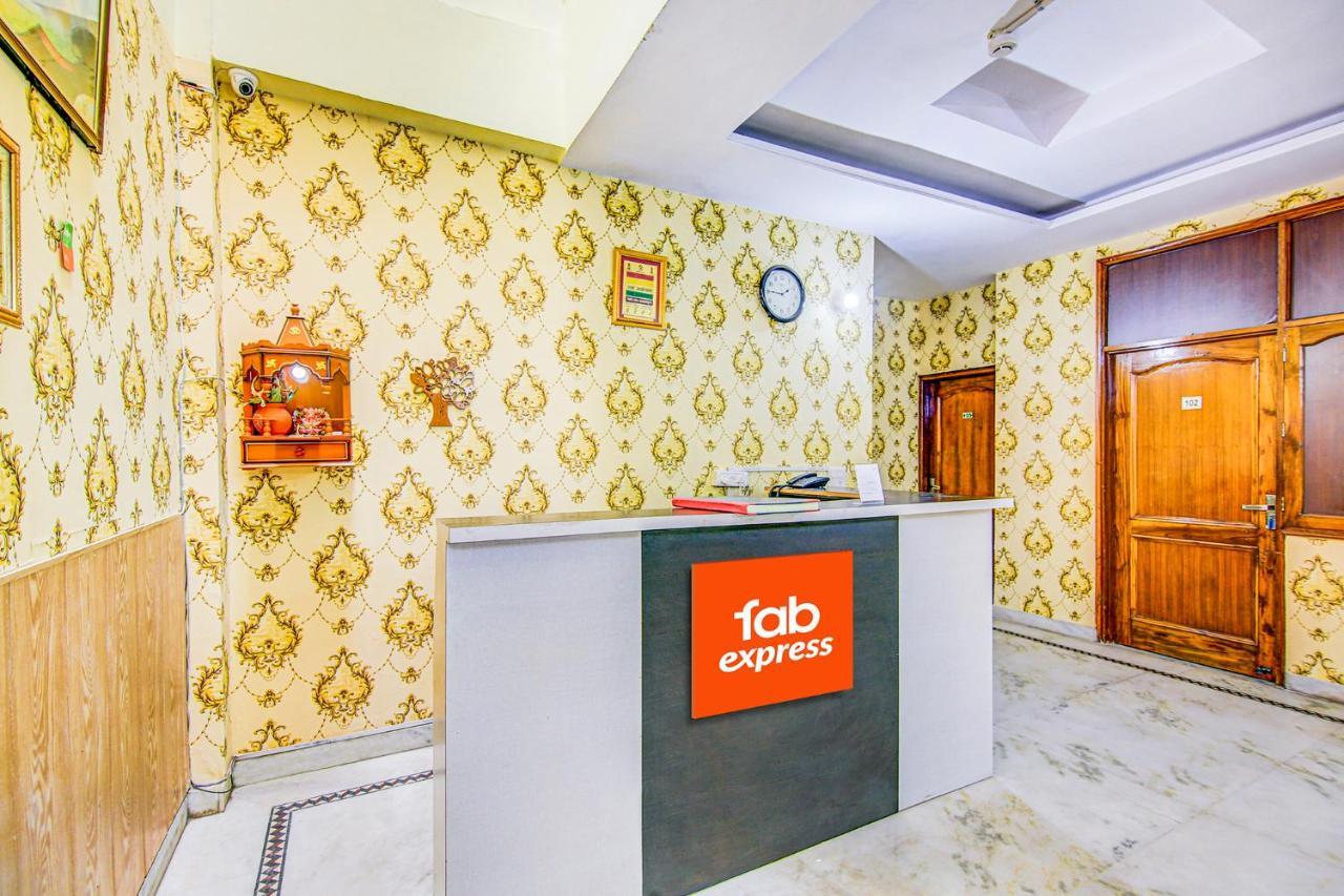 Hotel Fabexpress Royal Ashray Noida Esterno foto