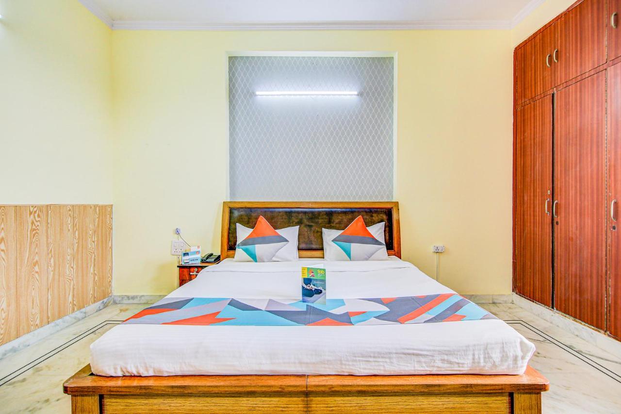 Hotel Fabexpress Royal Ashray Noida Esterno foto