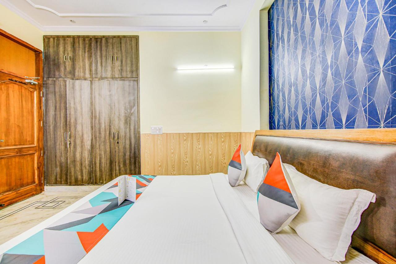 Hotel Fabexpress Royal Ashray Noida Esterno foto